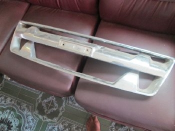 ขาย กระจังหน้าตัวนอก เขี้ยวเสือ Dmax มี 3 ชิ้น