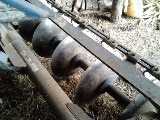 ขาย รถไถ FORD 6610 เสื้อลาย ตัวเต็ม สภาพพร้อมใช้งาน  ยางดี 4เส้น พร้อมอุปกรณ์ 2ชิ้น ใบดัน ผาน5CMT เอกสารเล่มทะเบียน พร้อมใช้ พร้อมลุยงาน ราคาต่อรองได้ครับ