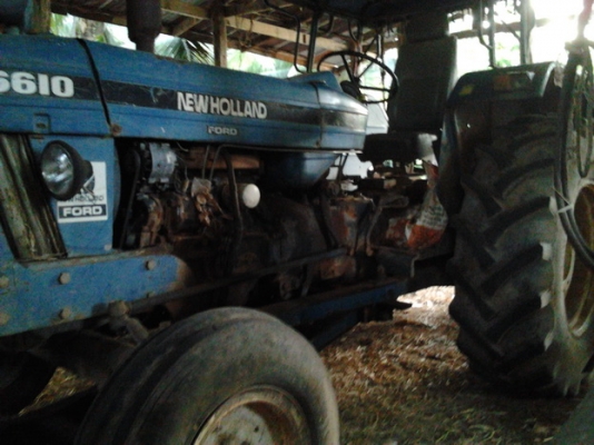 ขาย รถไถ FORD 6610 เสื้อลาย ตัวเต็ม สภาพพร้อมใช้งาน  ยางดี 4เส้น พร้อมอุปกรณ์ 2ชิ้น ใบดัน ผาน5CMT เอกสารเล่มทะเบียน พร้อมใช้ พร้อมลุยงาน ราคาต่อรองได้ครับ