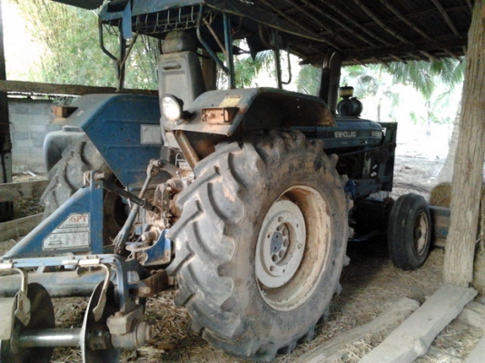 ขาย รถไถ FORD 6610 เสื้อลาย ตัวเต็ม สภาพพร้อมใช้งาน  ยางดี 4เส้น พร้อมอุปกรณ์ 2ชิ้น ใบดัน ผาน5CMT เอกสารเล่มทะเบียน พร้อมใช้ พร้อมลุยงาน ราคาต่อรองได้ครับ