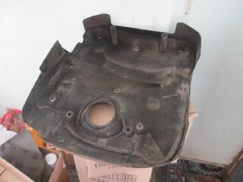 ขาย ฝาพลาสติกครอบเครื่อง Dmax ของแท้ติดรถ ไม่มีรอยแตก ขาย ฝาพลาสติกครอบเครื่อง Dmax ของแท้ติดรถ ไม่มีรอยแตก