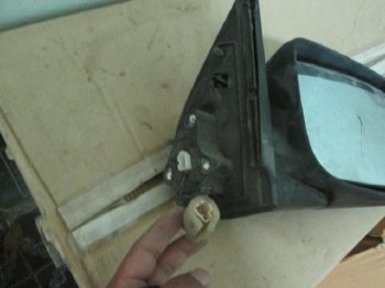 ขาย กระจกมองข้างไฟฟ้าด้านขวา RH รถ Dmax ไฟเลี้ยวสั้น ครอบสีฟ้า