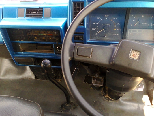 ขายNPR57LสวยเพลาหลังFเกียร์rock6เกียร์เดินหน้า