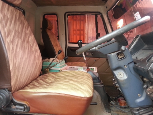 ขายรถ6ล้อดั้มดินอีซูซูร็อคกี้FSRเครื่อง6BG ยาง900-20 รถสวยจัด คนแรกมามัดจำทันทีแต่วันมาเอารถเงินไม่พร้อมเลยหลุดมัดจำครับ