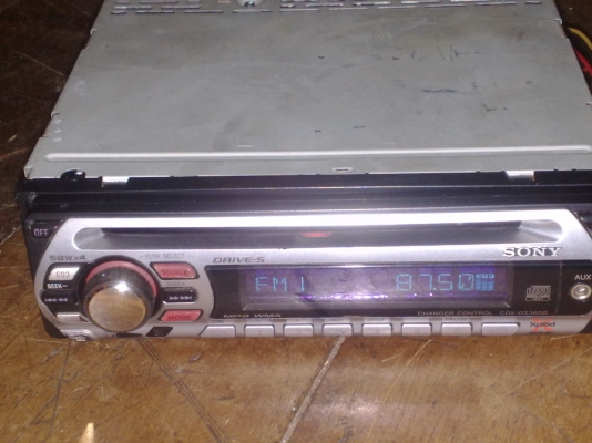 ขายวิทยุติดรถยนต์somyเล่นcd-mp3