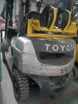 ขายรถฟอร์คลีฟท์ TOYOTA 8FGL20 เสา3M ออโต้ปี2007, 4527 ชม.สภาพดี รถนอกนำเข้า ติดต่อ มานะ 085-9049669