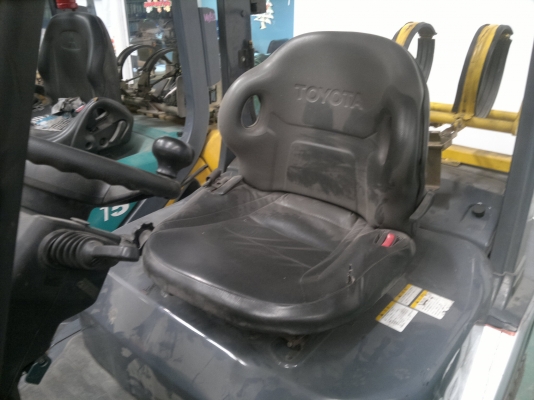 ขายรถฟอร์คลีฟท์ TOYOTA 8FGL20 เสา3M ออโต้ปี2007, 4527 ชม.สภาพดี รถนอกนำเข้า ติดต่อ มานะ 085-9049669