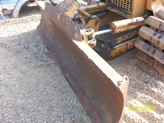 ขายแทรกเตอร์ D-2 รุ่น 5 KOMATSU สภาพสวยพร้อมใช้งาน ติดต่อ คุณจี๊ด 089-7949488 คุณยุทธ์ 081-9870866 ขายแทรกเตอร์ D-2 รุ่น 5 KOMATSU สภาพสวยพร้อมใช้งาน ติดต่อ คุณจี๊ด 089-7949488 คุณยุทธ์ 081-9870866