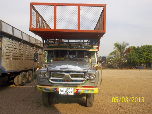 ขายรถบรรทุกหัวยาวสภาพสวย พร้อมใช้