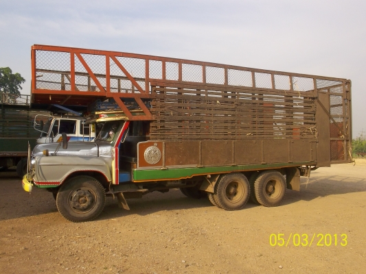 ขายรถบรรทุกหัวยาวสภาพสวย พร้อมใช้