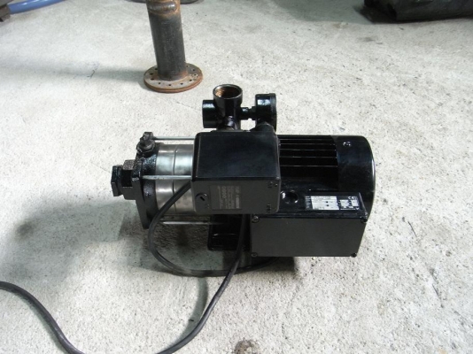 ขายปั้มน้ำหอยโข่งใบพัด 3 ชั้น Grundfos 1.5 HP ไฟบ้าน 220 v สภาพดี รุ่นมีระบบตัดการทำงานในตัว แต่ไม่มีถังแรงดันมาให้