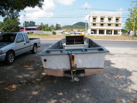 ขายเรือ 20ฟุต + เครื่องดีเซลวางท้องเรือ 3สูบ พร้อมอุปกรณ์หากิน