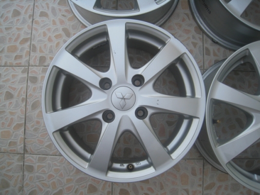 ขายล้อแม็ก Mitsubishi lanser 15"x6" et+46 4รู114 (081-3747940)