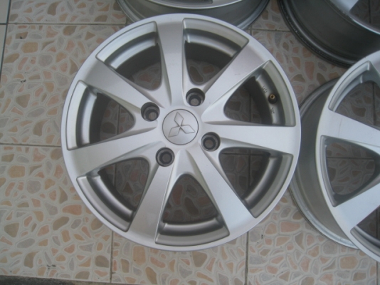 ขายล้อแม็ก Mitsubishi lanser 15"x6" et+46 4รู114 (081-3747940)
