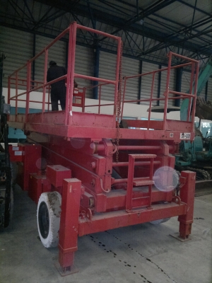 ลีฟท์ขากรรไกร AICHI SV091 เครื่องยนต์ดีเซล ยกสูง 9 เมตร ใช้งานน้อย700ชม. ลีฟท์นอกนำเข้าจากญี่ปุ่นสภาพสวยราคาถูกครับ ไม่เคยใช้ในไทย ติดต่อ มานะ 085-9049669