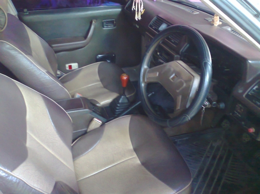 ขายรถเก๋ง ISUZU เดิมทั้งคัน แอร์เย็น ทะเบียนเต็มพร้อมโอน