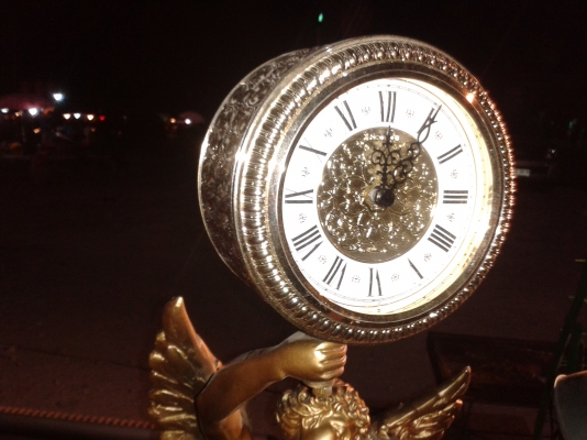 นาฬิกาหลุยส์