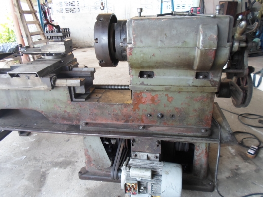 เครื่องกลึง 6 ฟุต คอลึก 15 นิ้ว  สำหรับงานหนัก 60,000  ด่วน  !!!!!!!!
