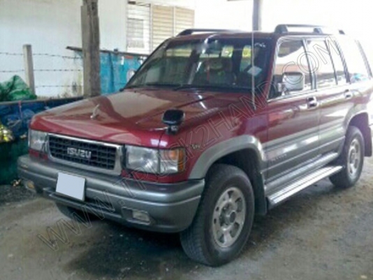 รถกระบะ 4 ประตู ยี่ห้อ ISUZU