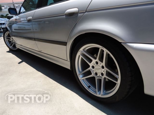 BMW 523IA ตัวSPORT ปี 2003 สีเงิน BMW 523IA ตัวSPORT ปี 2003 สีเงิน