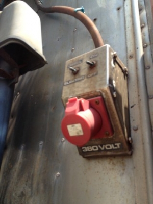 ขาย HINO 10 ล้อ (F18) ตู้เย็น เพลาเดียว ปี 91 เครื่อง 195 แรงม้า (HO7D) เบรกจิ๊ฟฟี่ พวงมาลัยเพาเวอร์ ยางพอใช้ ซัซซีสวย หัวเก๋งไม่ผุ มีแอร์ อุปกรณ์ครบ ขับดีมากกก ขาย 700,000 ขาย HINO 10 ล้อ (F18) ตู้เย็น เพลาเดียว ปี 91 เครื่อง 195 แรงม้า (HO7D) เบรกจิ๊ฟฟี่ พวงมาลัยเพาเวอร์ ยางพอใช้ ซัซซีสวย หัวเก๋งไม่ผุ มีแอร์ อุปกรณ์ครบ ขับดีมากกก ขาย 700,000