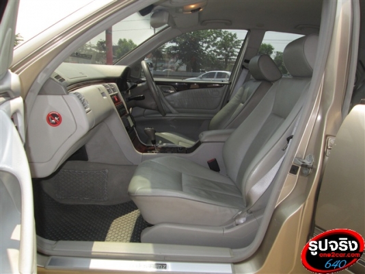 BENZ E240 ปี 2002 สีทอง ติด LPG แล้ว รถบ้านแท้