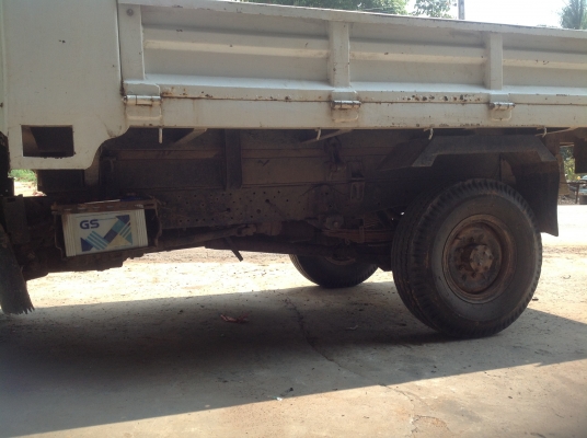 ขาย 4 ล้อดั้ม ISUZU. NKR. 88 สภาพดี พร้อมใช้ ภาษีเต็มเล่มพร้อมโอน