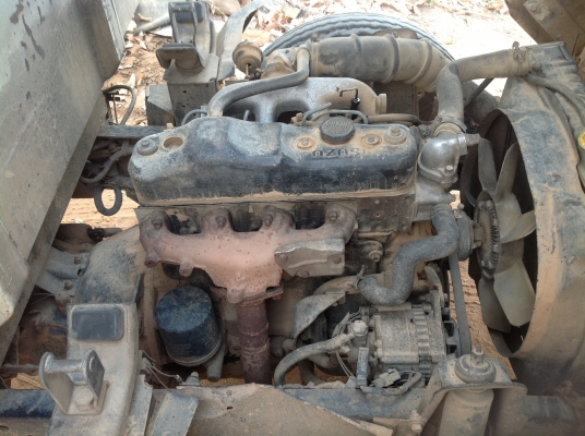 ขาย 4 ล้อดั้ม ISUZU. NKR. 88 สภาพดี พร้อมใช้ ภาษีเต็มเล่มพร้อมโอน