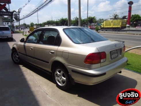 HONDA CIVIC ตาโต 1.6 วีเทค เกียร์ธรรมดา