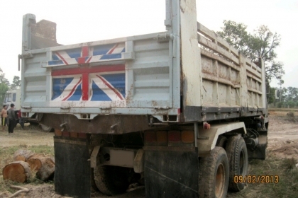 ขายรถบรรทุก10ล้อ2เพลา MITSUBISHI FN527 TD 5xxx 195 แรง เครื่องดี คัสชีส์สวยมากเลย แอร์ ติดฟิล์มกรองแสง