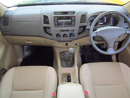 TOYOTA  VIGO มือสอง 2.5E  MT สีดำ