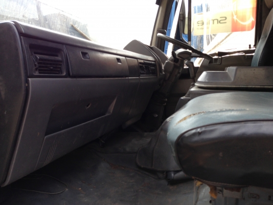 ขาย 6 ล้อ ฮีโน่ FF  เครื่อง 195 แรง กระบะพื้นเรียบยาว 6.50 เมตร