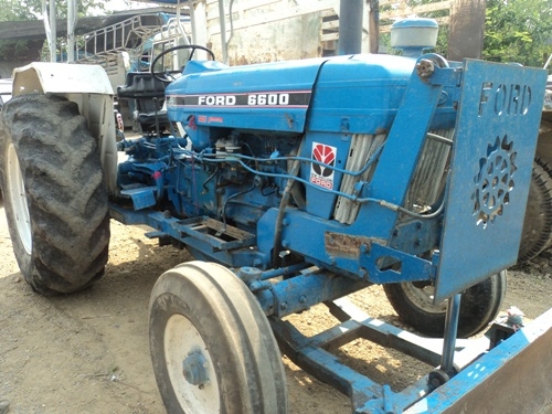 ขายFORD6600ราคา370000รถมีทเบียนครบดูรถได้ทีอำเภอด่านช้าง