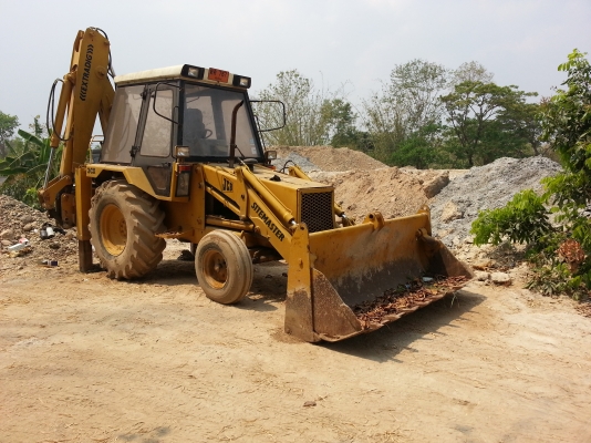 ขายด่วน ตักหน้าขุดหลัง JCB 3CX  อามสไล้ได้ เอกสารเล่มทะเบียน รถถึงชลบุรี แล้วครับ