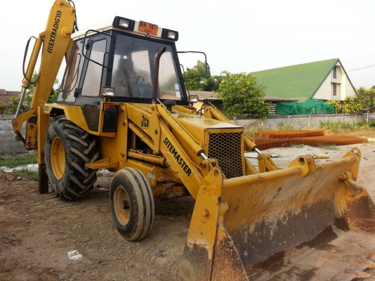 ขายด่วน ตักหน้าขุดหลัง JCB 3CX  อามสไล้ได้ เอกสารเล่มทะเบียน รถถึงชลบุรี แล้วครับ