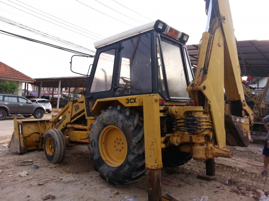 ขายด่วน ตักหน้าขุดหลัง JCB 3CX  อามสไล้ได้ เอกสารเล่มทะเบียน รถถึงชลบุรี แล้วครับ