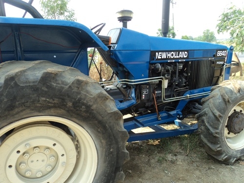 ขายFORD 6640นิวฮอนแลนแท้ ออกห้างเครื่องดีระบบไช้งานปรกติ