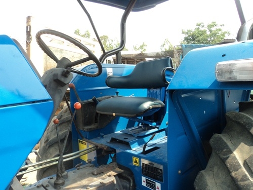 ขายFORD 6640นิวฮอนแลนแท้ ออกห้างเครื่องดีระบบไช้งานปรกติ