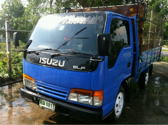 ISUZU NKR 4 ล้อ บรรทุก