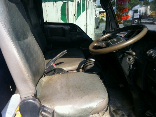 ISUZU NKR 4 ล้อ บรรทุก