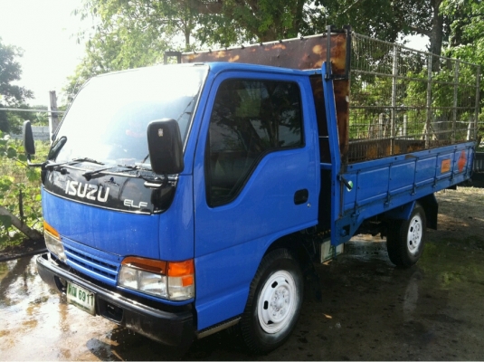 ISUZU NKR 4 ล้อ บรรทุก