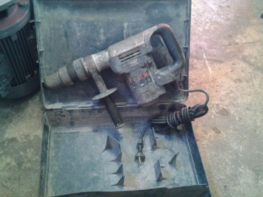 ขาย !! สกัดไฟฟ้าBOSCH /GSH388