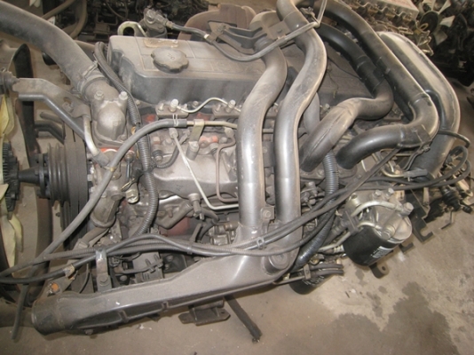 เครื่องพร้อมเกียร์ 6HE เทอร์โบ 230 แรง