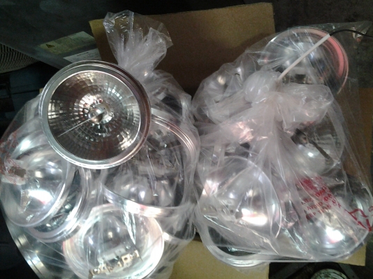 ขาย !!  ชุดหลอดไฟ ของใหม่