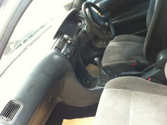 TOYOTA, COROLLA 1.6 GL ปี 1994 เกียร์ธรรมดา เครื่องดี ภายในสวย หน้าเดิม ติดแก๊ส LPG