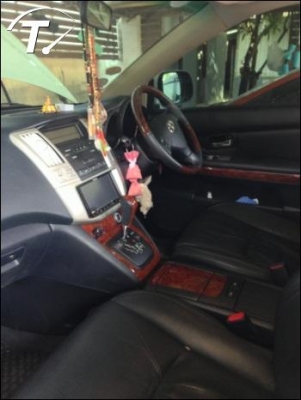 รถบ้านฝากขายผู้หญิงใช้มือเดียวจากห้าง