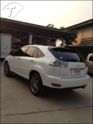 รถบ้านฝากขายผู้หญิงใช้มือเดียวจากห้าง