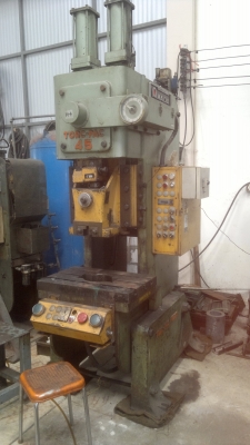 เครื่องปั้มแอร์คลัทร์