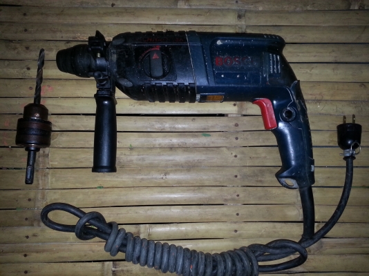 ขายสว่านโรตารี่ไฟฟ้า2ระบบยี่ห้อ Boschรุ่นGBH2-22E ราคาไม่แพงคับ