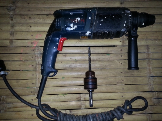 ขายสว่านโรตารี่ไฟฟ้า2ระบบยี่ห้อ Boschรุ่นGBH2-22E ราคาไม่แพงคับ